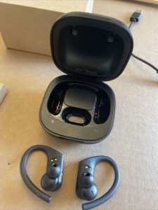 AUKEY EP-T32 True Wireless Earbuds Sport Bluetooth Headphones Earhooks Box Works Review