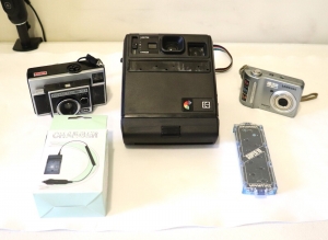 3 Vintage Kodak & Samsung Film & Digital Cameras Untested Parts Repair Review