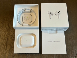 Apple AirPods Pro with MagSafe Wireless Charging Case – White MLWK3AM/A Review