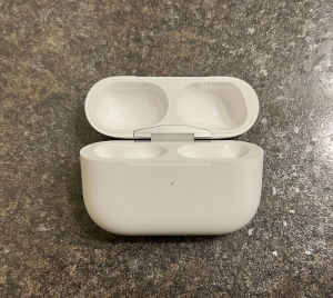 Genuine Apple AirPods Pro CHARGING CASE ONLY Replacement Only A2190 Review