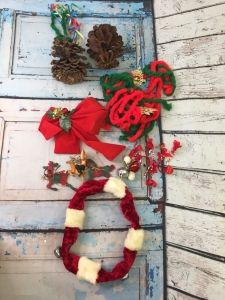 Mixed Lot of Vintage Christmas Decorations Ornaments Tinsel Review
