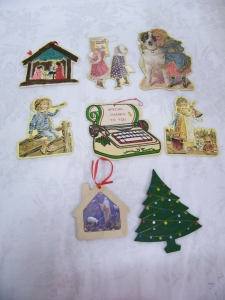 Vintage Set of 9 Christmas Decorations Review