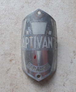 Bicycle head badge vintage CAPTIVANTE France cycle antique bike french Review