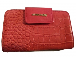 OLIVIA + JOY croc PU leather Pink bifold Wallet smart phone Card Holder 6″×3.5″ Review