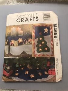 MCCALL’S CRAFTS SEWING PATTERN #M4688 CHRISTMAS DECORATIONS WITH LIGHTS Review