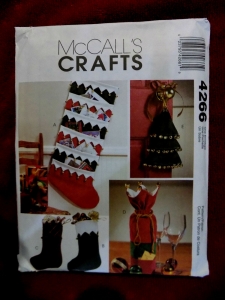 CHRISTMAS DECORATIONS/ MULTI  / CRAFTS/  PATTERN / MCCALLS # 4266  UNCUT   Review