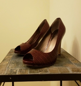 Women’s Nine West Heels Peep Toe Shoes Red Croc Embossed Size 8M Escher Review