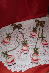 Antique Plastic Strands Of Chain Christmas Decorations Made IN HONG KONG “Nice” Review