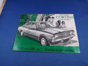 FORD CORTINA CAR ACCESSORIES SALES BROCHURE 1971 THE LOT MORE LITTLE CAR Review