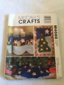 McCall’s Crafts Christmas Decorations Tree Skirt Lights Pattern M4688 UNCUT Review