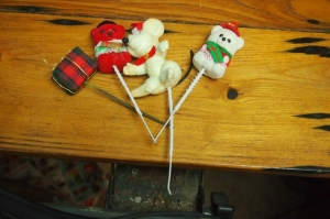 Vintage Mouse, Bears, & Gift  Flocked Bouquet or wreath Christmas  decorations Review