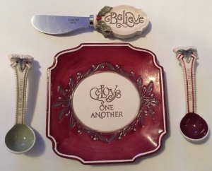 Collectable Christmas Decorations: Plate, Knife, And 2 Spoons Set Review
