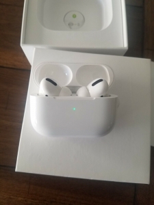 Apple AirPods Pro Bluetooth w/ Wireless Charging Case – MWP22AM/A – open box. Review