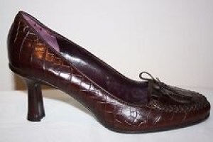 Womens Via Spiga Italian made croc print slip on heels closed toe brown SZ 8  M Review