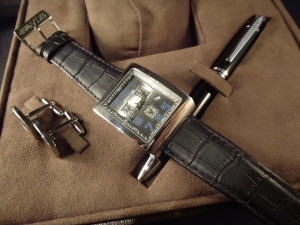 Van Der Bauwede Wristwatch,  Ballpoint Pen & Cufflink Box Set – Suede Lined Case Review