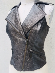 BEBE Metallic Bronze Croc Crocodile Snake Faux Leather Asymmetric Zip Vest Sz XS Review