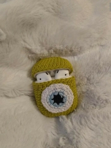 Crochet Airpods Case/ Monsters Airpods Case/ Apple Airpods Crochet Review