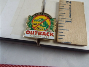 OUTBACK STEAKHOUSE PIN BONZER TUCKER NO CROC Review