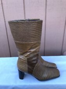 EUC Via Spiga Brown Leather Alligator Print Leather Zip Fashion Boot Size US 7.5 Review