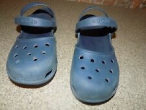 CROCS WOMENS SIZE 11 BLUE WITH DOUBLE STRAP Review