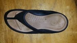 Amputee Left foot only, CROCS ATHENS flip flops UNISEX, BLACK, used Review