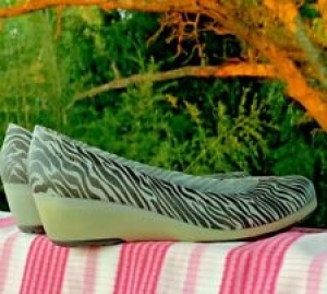 SALE @ CROCS Zebra Stripe Clogs Loafers High Heel Mules NEW no TAG Sz 9 ❤️sj17j1 Review
