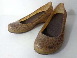 CROCS Carlisa Womens 9M Brown Gold Cheetah Print Wedge Pump Shoe  Review