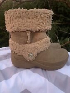 CROCS Beige Ivory Fleece Lined UNIQUE BOOTS Girls Boys Shoe Size 12 13 ❤️sj17j16 Review