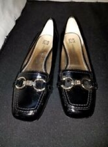 LNWO W’s 7.5M ANNE KLEIN iFlex Black Faux Croc Patent Kitten Heel Dress Shoes Review