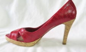 SEXY! FIONI Lipstick Red Croc Peeptoe Platform CORK Hi Heel Pumps Shoes 9.5 M Review