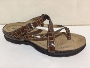 ECCO BROWN PATENT CROC PRINT  SLIPI ON THONG STYLE SANDALS WOMENS 36 US 5 – 5.5 Review