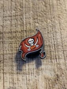 Authentic Crocs Jibbitz Shoe Charm Tampa Bay Buccaneers New W/out Tag 1 Charm Review
