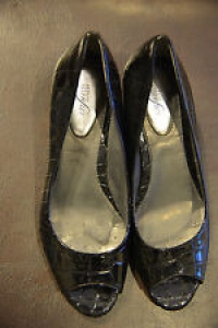 Alfani Cammi shoes Women Size 6 M  Black croc  Review