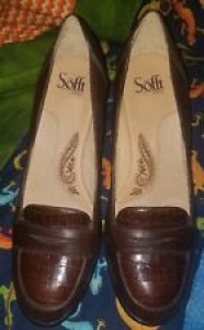 Sofft Dark Brown and Croc Leather Loafer 3″ Heel Size 9.5M Round Toe 1016080 Review