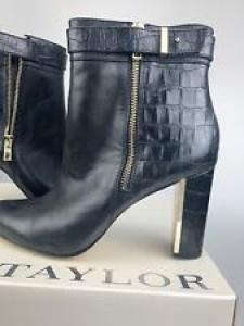 Black Leather, Zip Boot, 3″ Heel, Ann Taylor, New, 9.5, Leather & Croc. Embossed Review