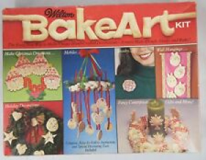 RARE VINTAGE 1978 WILTON CHRISTMAS Decorations BAKE ART BakeArt KIT NEVER OPENED Review