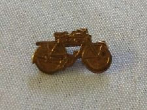Vintage Schwinn Bicycle Bike Lapel Pin Gold Metal Pre 1960. 3/4” Wide Review