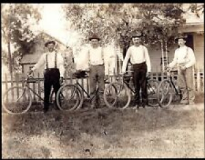 4 SAFETY BICYCLES RIDERS Large 6 x 7.5  VINTAGE 1900’s Original CABINET PHOTO Review